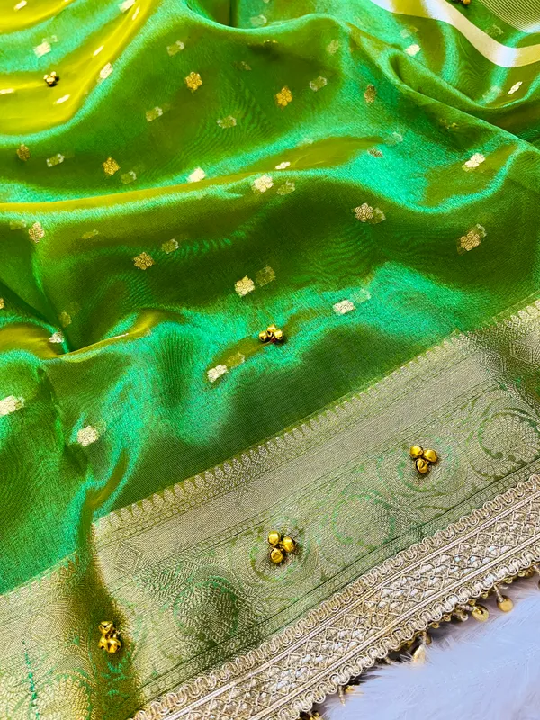 Parrot_Green_Viral_Ghungroo_Tissue_Silk_Banarasi_Saree
