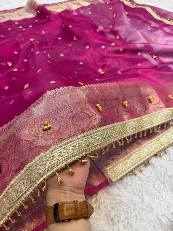 Rani_Pink_Viral_Ghungroo_Tissue_Silk_Banarasi_Saree