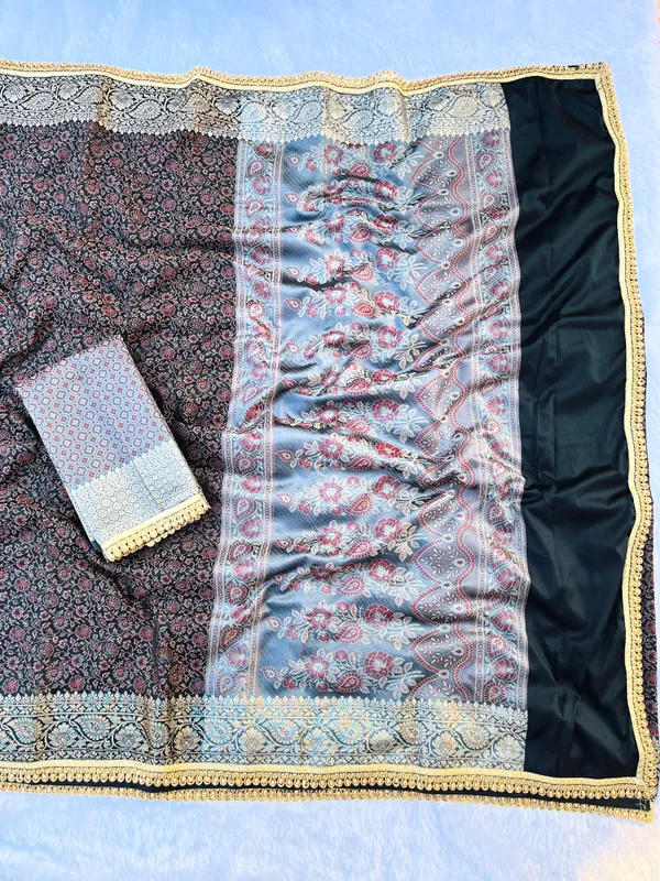 Black_Soft_Silk_Jamdani_Tanchoi_Saree_with_Designer_Moti_Lace_&_Zari_Border