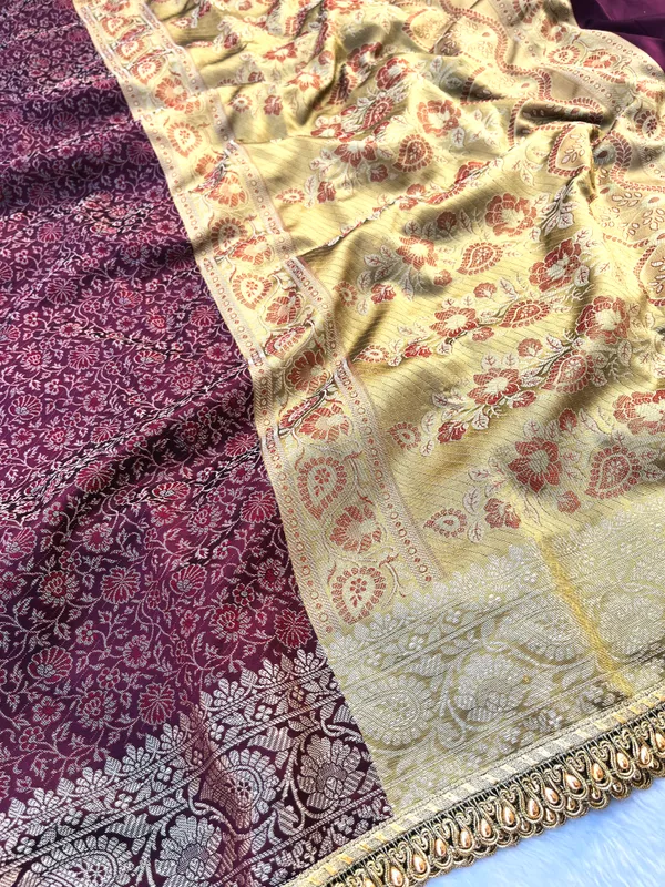 Garnet_Soft_Silk_Jamdani_Tanchoi_Saree_with_Designer_Moti_Lace_&_Zari_Border