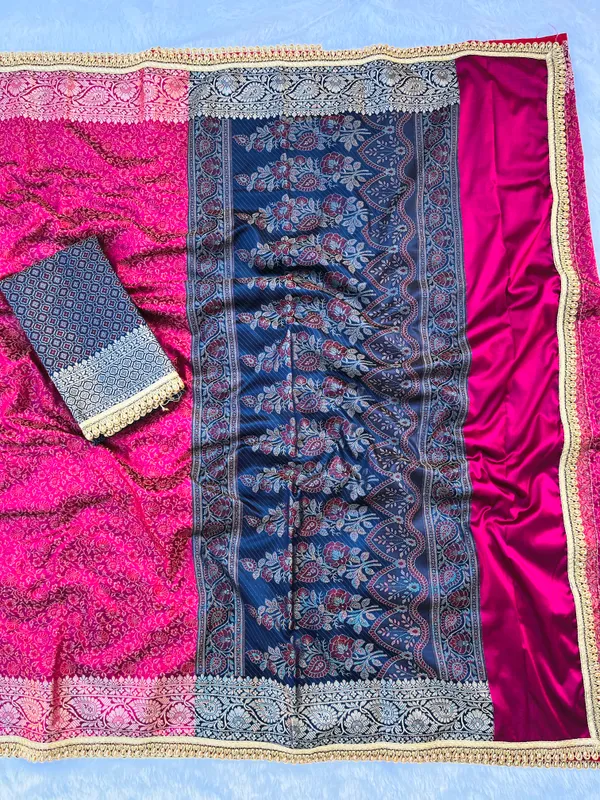 Rani_Pink_Soft_Silk_Jamdani_Tanchoi_Saree_with_Designer_Moti_Lace_&_Zari_Border