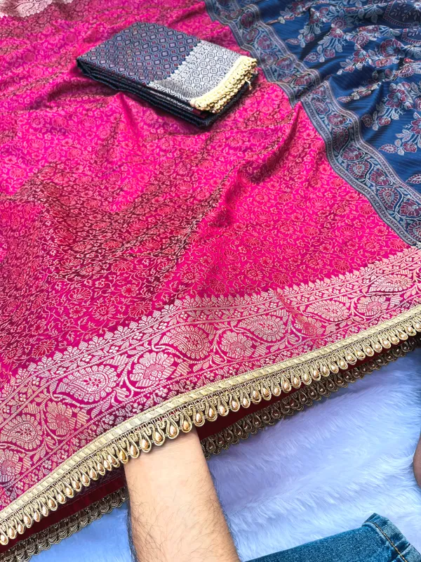 Rani_Pink_Soft_Silk_Jamdani_Tanchoi_Saree_with_Designer_Moti_Lace_&_Zari_Border