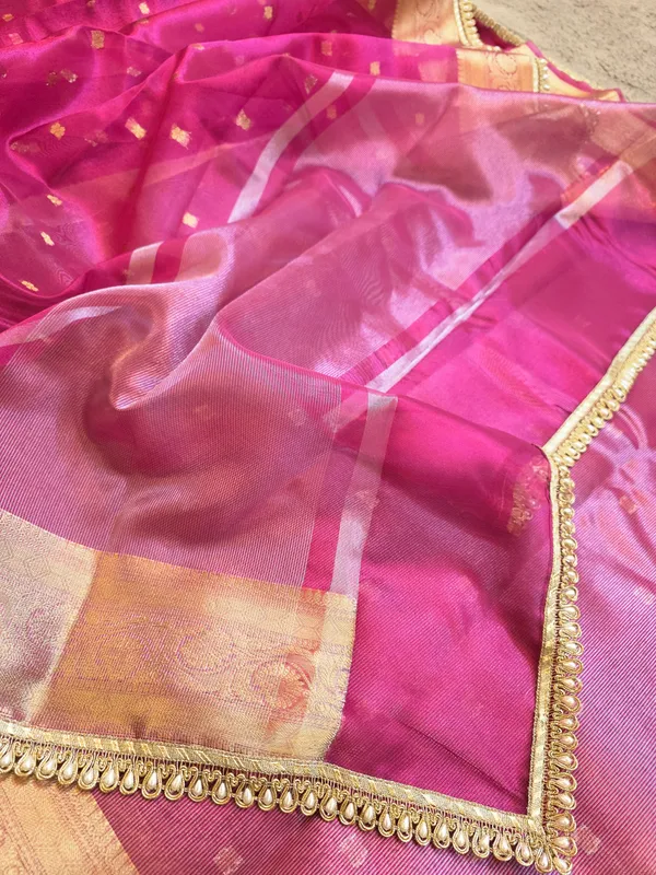 Rani_Pink_Tissue_Silk_Zari_Buti_Lace_Border_Banarasi_Saree_For_Women