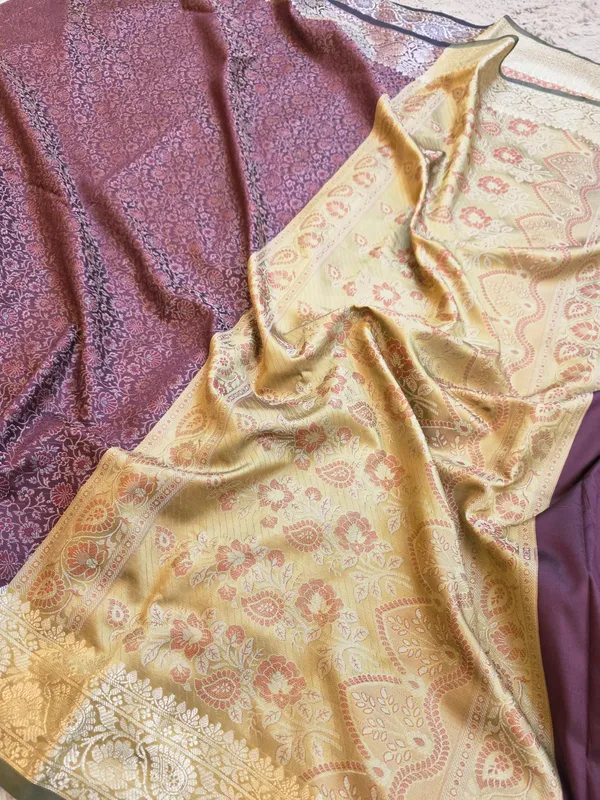 Wine_Maroon_Soft_Silk_Jamdani_Tanchoi_Zari_Border_Saree_For_Women