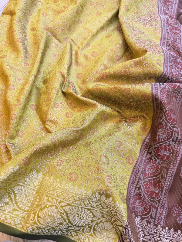 Pistachio_Green_Soft_Silk_Jamdani_Tanchoi_Zari_Border_Saree_For_Women