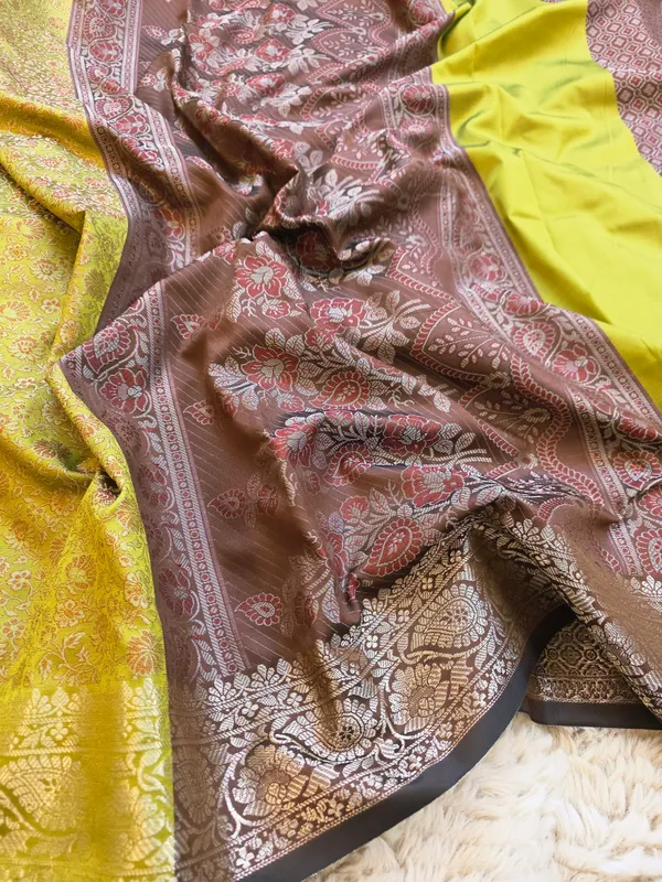 Pistachio_Green_Soft_Silk_Jamdani_Tanchoi_Zari_Border_Saree_For_Women