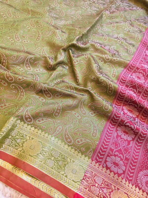 Olive_Green_Soft_Silk_Banarasi_Jamdani_Tanchui_Saree_For_Women