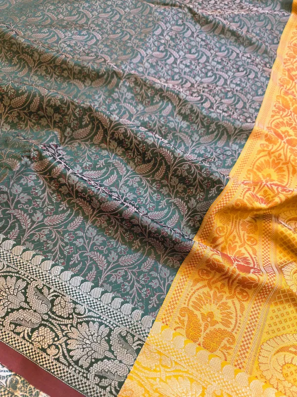 Bottle_Green_Soft_Silk_Banarasi_Jamdani_Tanchui_Saree_For_Women