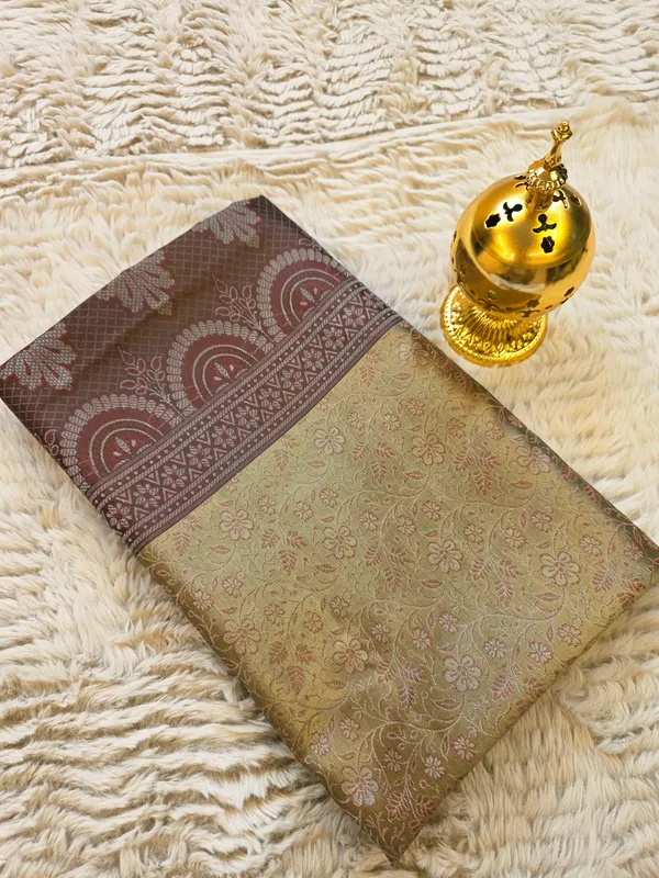 Champagne_Beige_Soft_Silk_Banarasi_Jamdani_Tanchui_Saree_For_Women