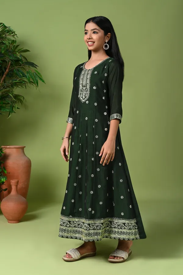 Anarkali_Embroidered_Gown_With_Zari_Work_And_Sequins_Green_Green