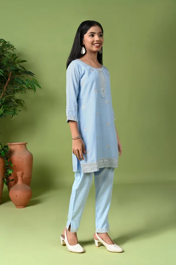 Pastel_Blue_Embroidered_Kurta_Set_With_Pants_Dupatta_Sky_Blue