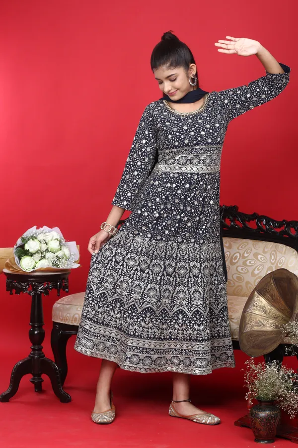 Chiffon_Zari_Embroidery_Work_Gown_Set_With_Dupatta_Blue