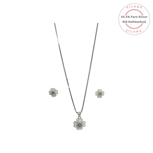 Dainty_Enamel_Clover_Necklace_Set_Default_Title