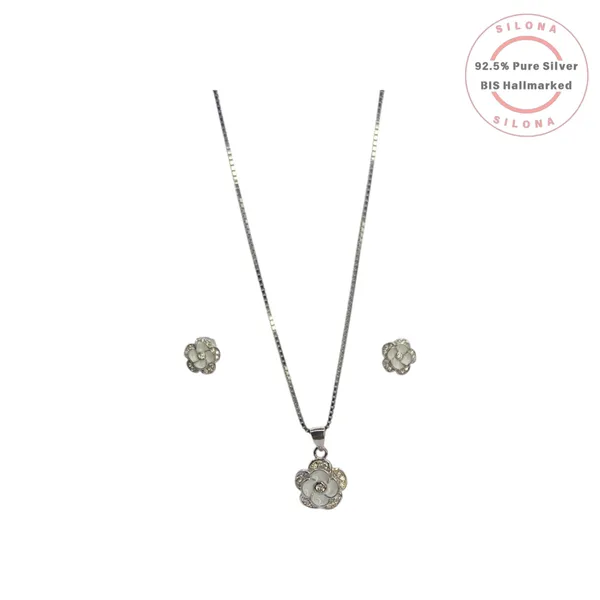 Elegant_Ivory_Bloom_Necklace_With_Earrings_Default_Title
