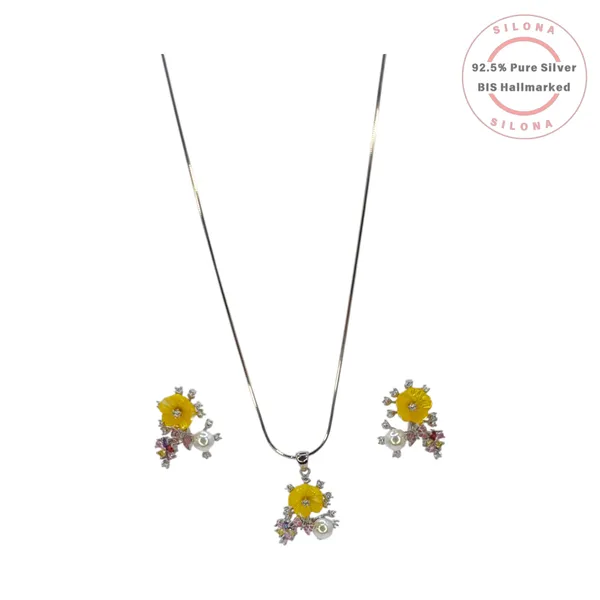Artisanal_Floral_Pearl_Necklace_Earring_Set_Default_Title