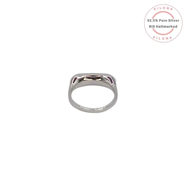 Minimalist_Five_Pearl_Pod_Ring