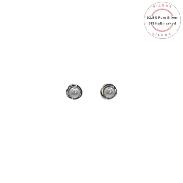 Classic_Pearl_Stud_Earrings_Default_Title