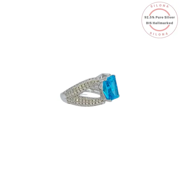 Statement_Radiant_Blue_Cz_Ring