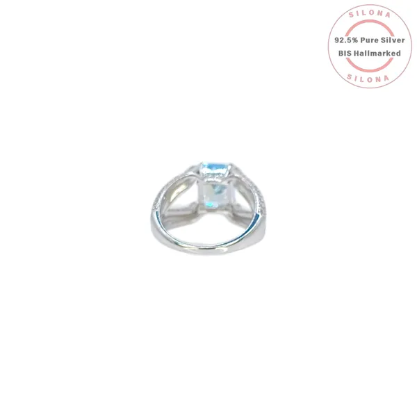 Statement_Radiant_Blue_Cz_Ring