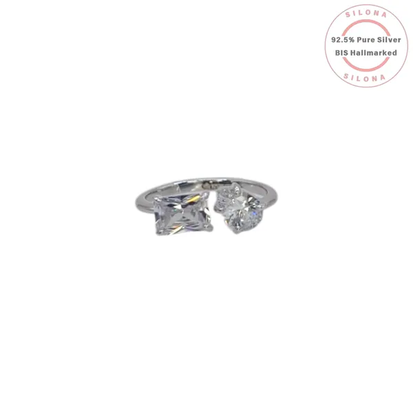 Toi_Et_Moi_Emerald_Cut_Ring