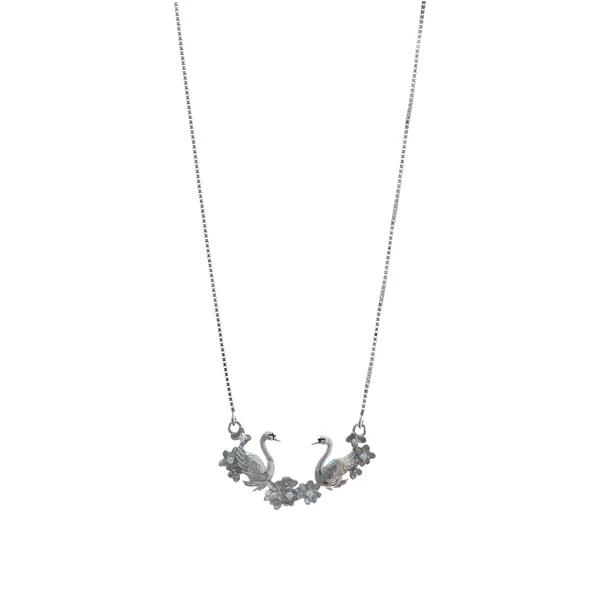 Silver_Facing_Swans_Floral_Curved_Necklace_Default_Title