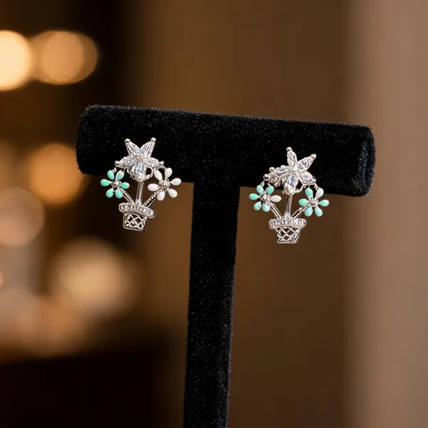 Whimsical_Flower_Pot_Earrings