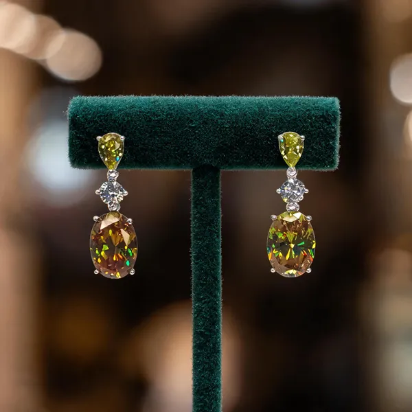 Luxe_Mystic_Hue_Peridot_Drop_Earrings