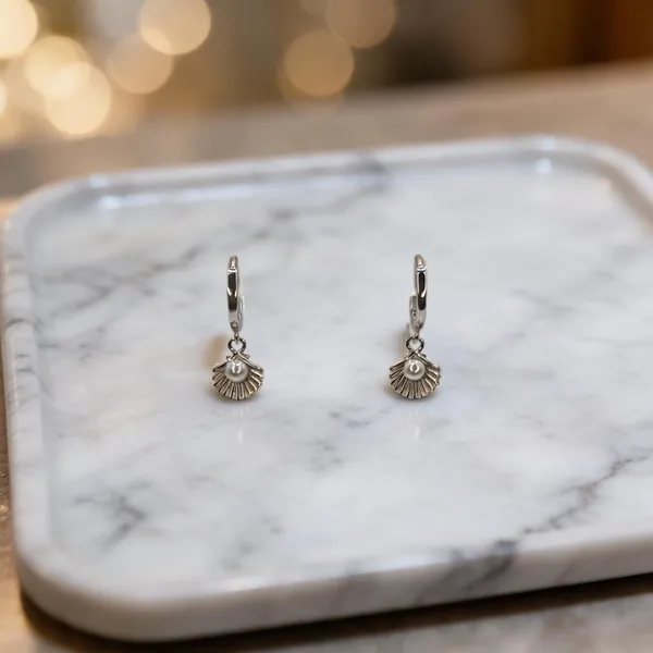 Dainty_Seashell_Pearl_Huggie_Earrings