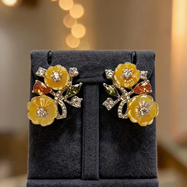 Carved_Buttercup_Floral_Stud_Earrings