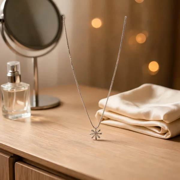 Minimalist_Daisy_Pendant_Necklace