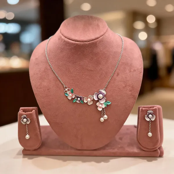 Enamel_Bloom_Floral_Pearl_Necklace_Set