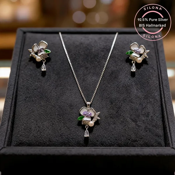 Enamel_Pansy_Pearl_Necklace_Set