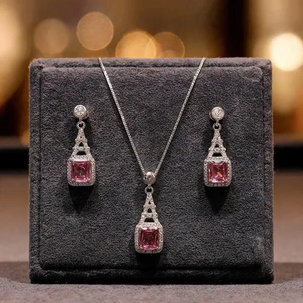 Chic_Eiffel_Tower_Pink_Zirconia_Necklace_Set