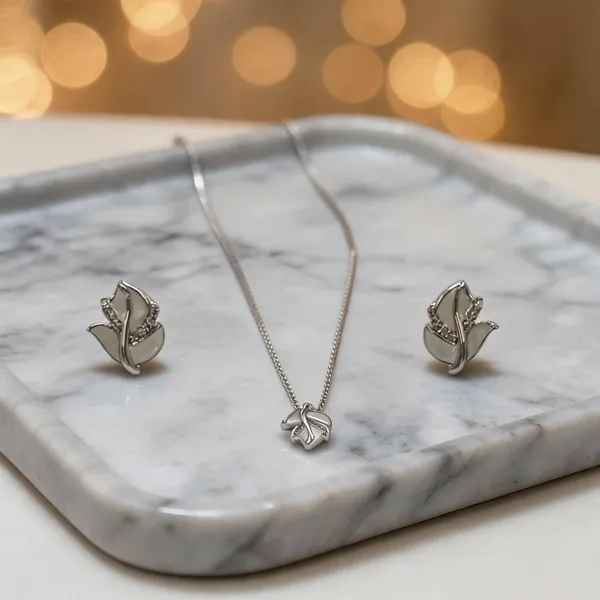 Luminous_Shell_Leaf_Necklace_Earring_Set