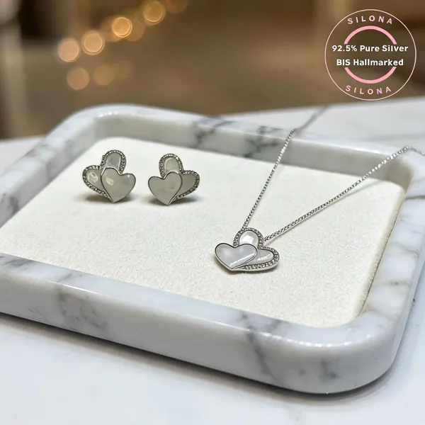 Chic_Double_Heart_Mother_Of_Pearl_Necklace_With_Earrings