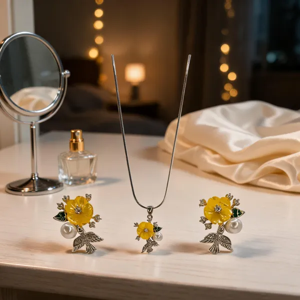 Artisanal_Hummingbird_Floral_Necklace_Set