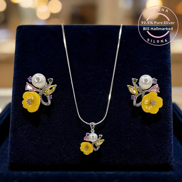 Vibrant_Floral_Pearl_Necklace_Set