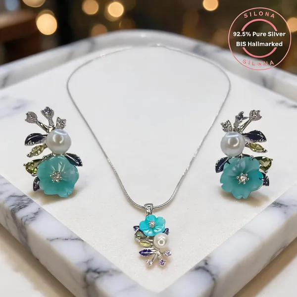 Enamel_Flower_Pearl_Necklace_Set