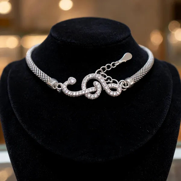 Sparkling_Melody_Treble_Clef_Bracelet