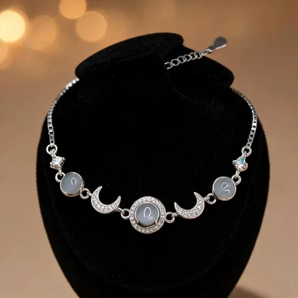 Lunar_Glow_Moonstone_Effect_Bracelet