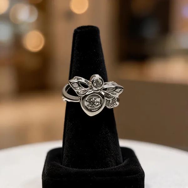 Dancing_Stone_Bee_Motif_Ring