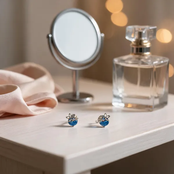 Dainty_Floral_Stud_Earrings_Clear
