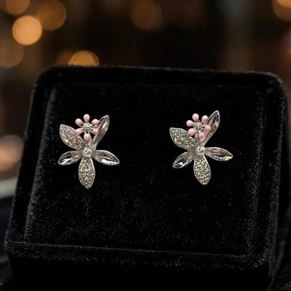 Sparkling_Floral_Pearl_Stud_Earrings_Pink