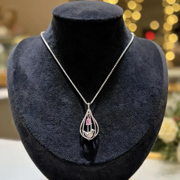 Silver_Teardrop_Cage_Bird_Pendant_Necklace