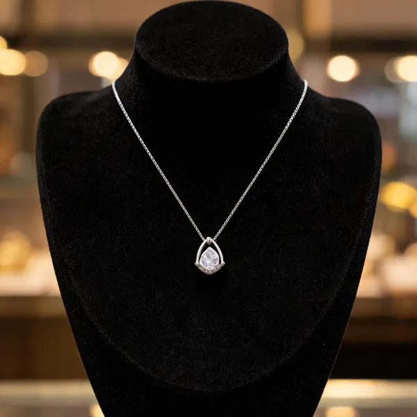 Silver_Framed_Solitaire_Cubic_Zirconia_Necklace