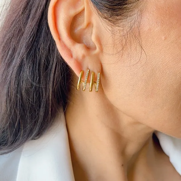 Aviro__Earrings_gold_Stainless_steel