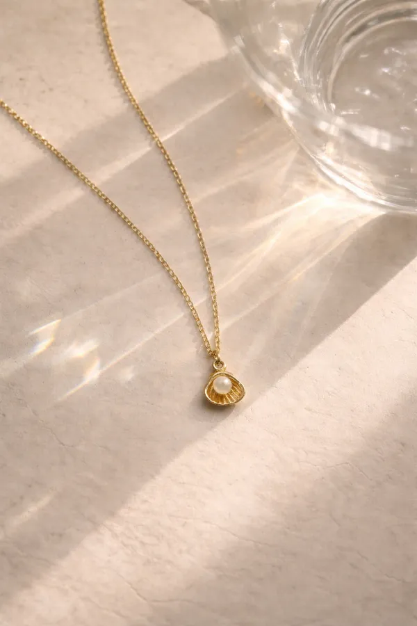 Kapri__Pendant__gold_Stainless_steel