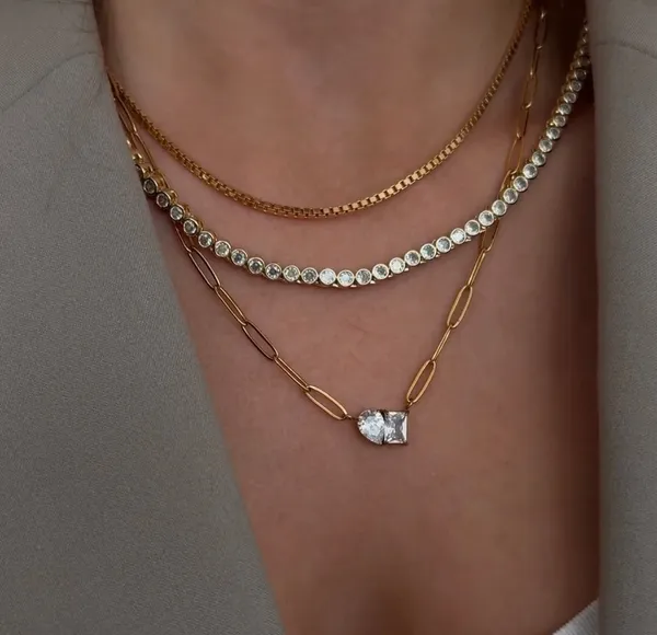 Terie__Pendant__gold_Stainless_steel