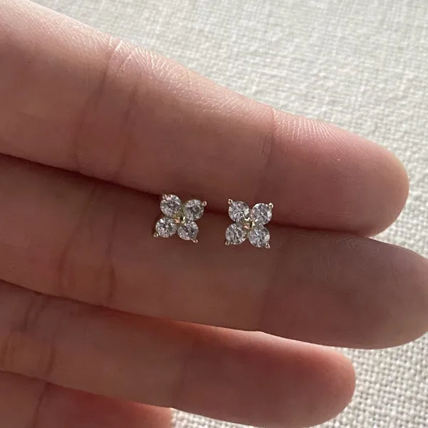 Lyl__Earrings_gold_Stainless_steel
