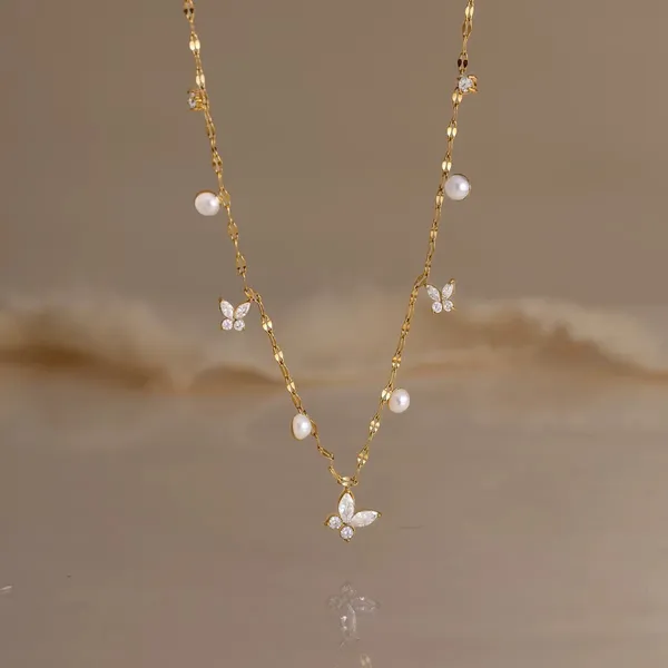 Pearl_Spark_Necklace__Necklace_gold_Stainless_steel
